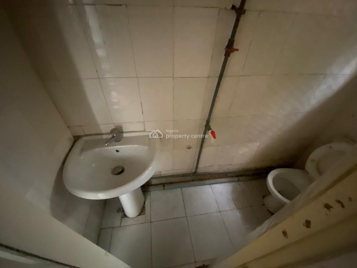 Mini-flat for Office Space, Montgomery, Yaba, Lagos, Commercial Property for Rent