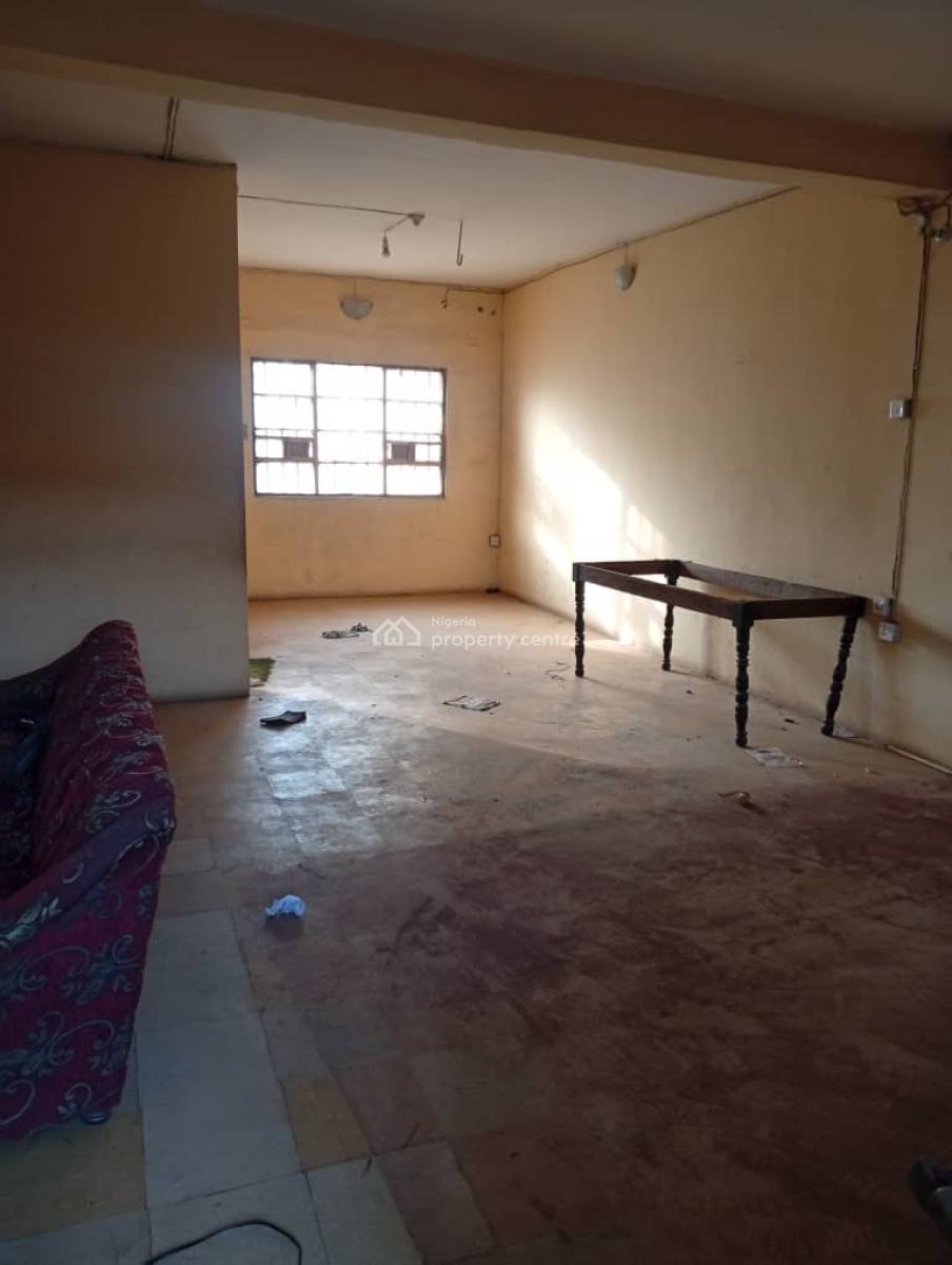 3-bedroom Flat, Off Ayanwale Street., Ikotun, Lagos, Flat / Apartment for Rent