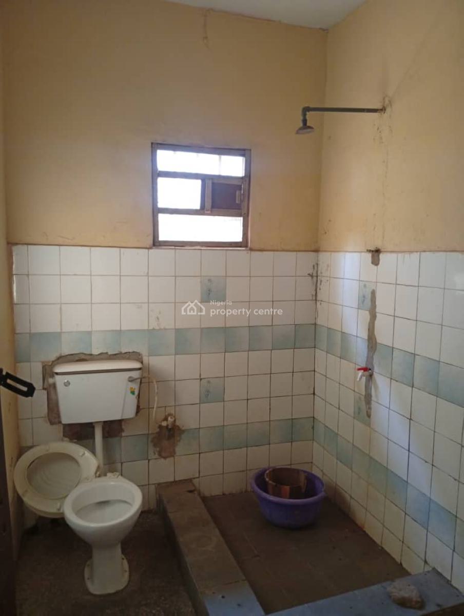 3-bedroom Flat, Off Ayanwale Street., Ikotun, Lagos, Flat / Apartment for Rent