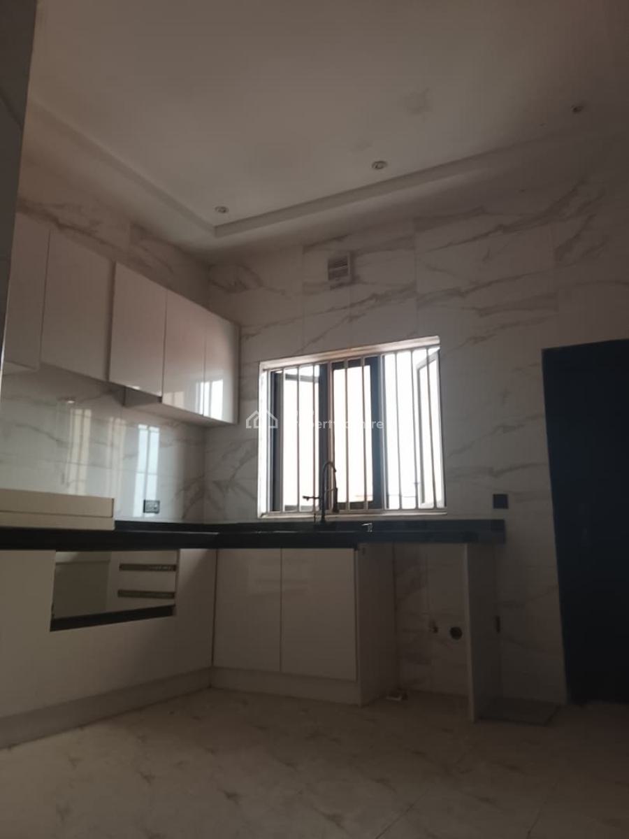 3 Bedroom Apartment, Lekki Phase 1, Lekki, Lagos, Flat / Apartment for Rent