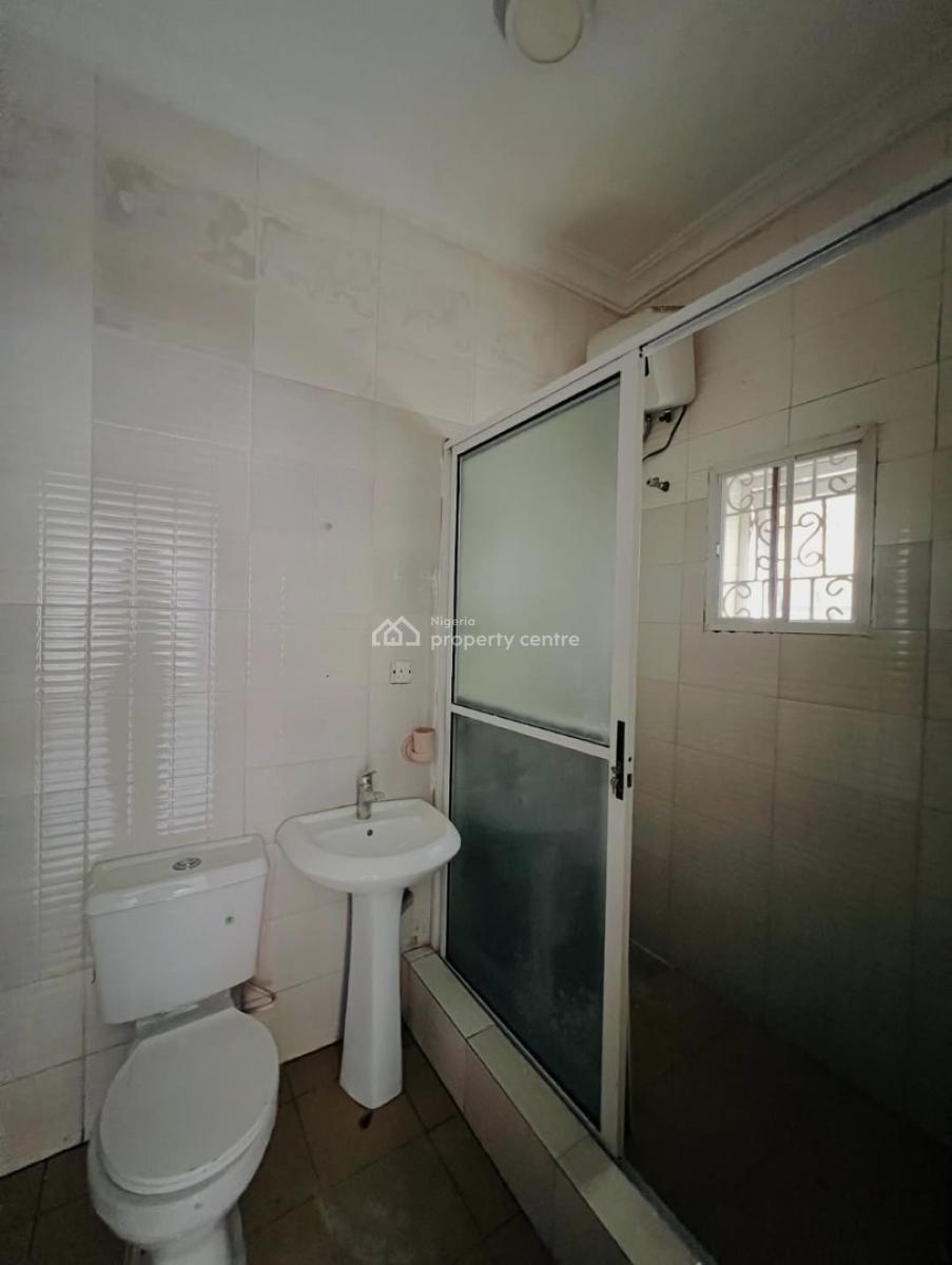 Spacious 3 Bedroom Apartment, Osapa, Lekki, Lagos, Flat / Apartment for Rent