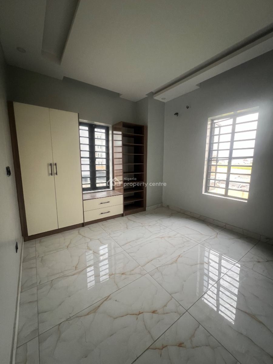 2 Bedrooms, Lekki Phase 1, Lekki, Lagos, Flat / Apartment for Sale