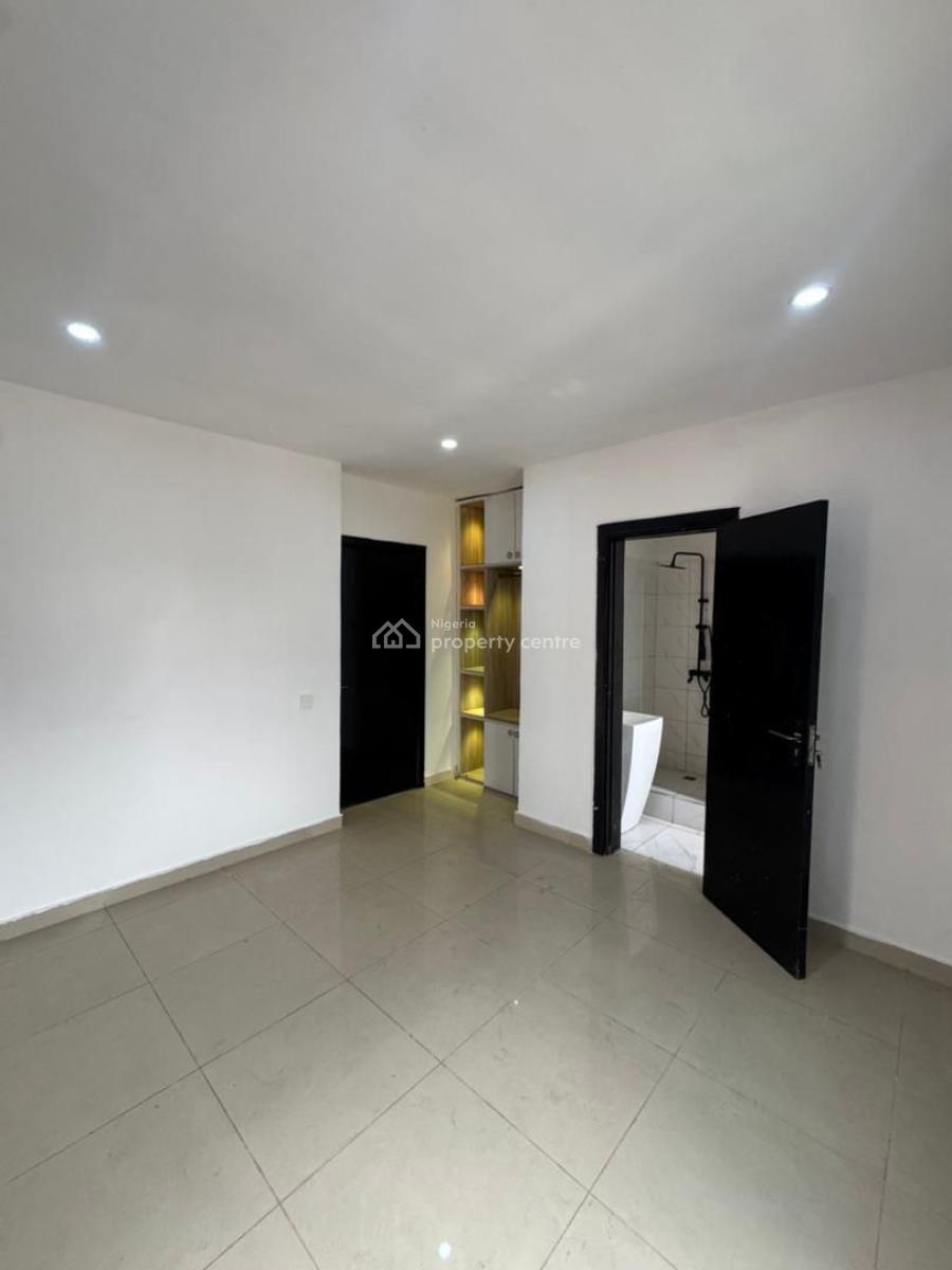 2 Bedroom Apartment in a Secure Estate, Lekki Right, Lekki Expressway, Lekki, Lagos, Flat / Apartment for Rent