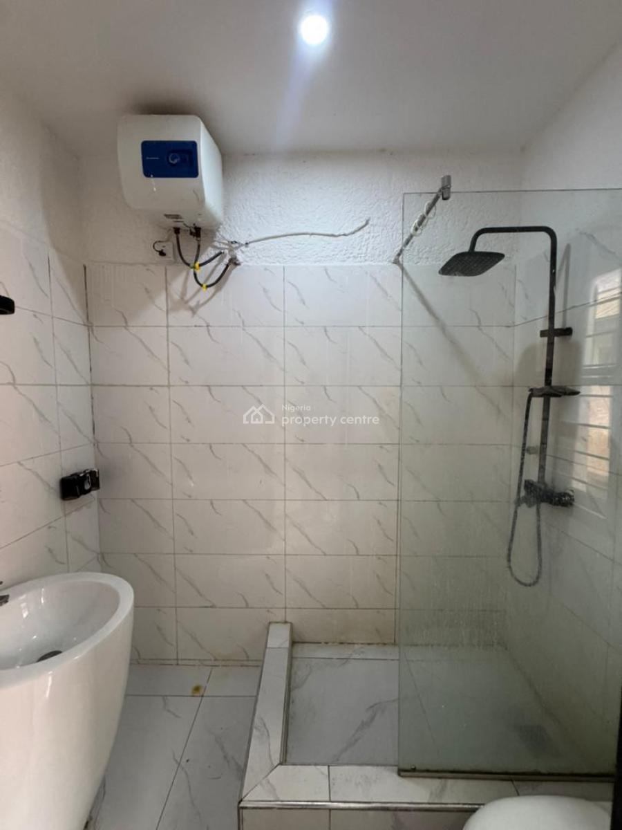 2 Bedroom Apartment in a Secure Estate, Lekki Right, Lekki Expressway, Lekki, Lagos, Flat / Apartment for Rent