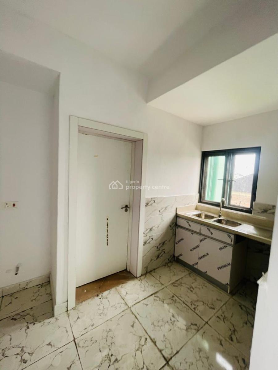 2 Bedroom Flat with Extra Room, Ikota, Lekki, Lagos, Flat / Apartment for Rent