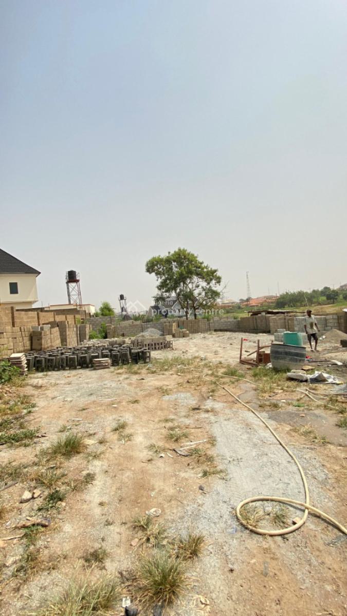 a Well Fenced Dry Land Measuring 600sqm, at Kolapo Ishola Gra, Ibadan, Oyo, Land for Sale