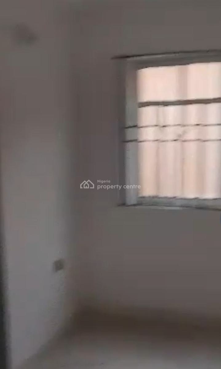 Newly Built Spacious Mini Flats, with Car Park, Kitchen Cabinets, Off Apata Street, Shomolu, Lagos, Mini Flat (room and Parlour) for Rent