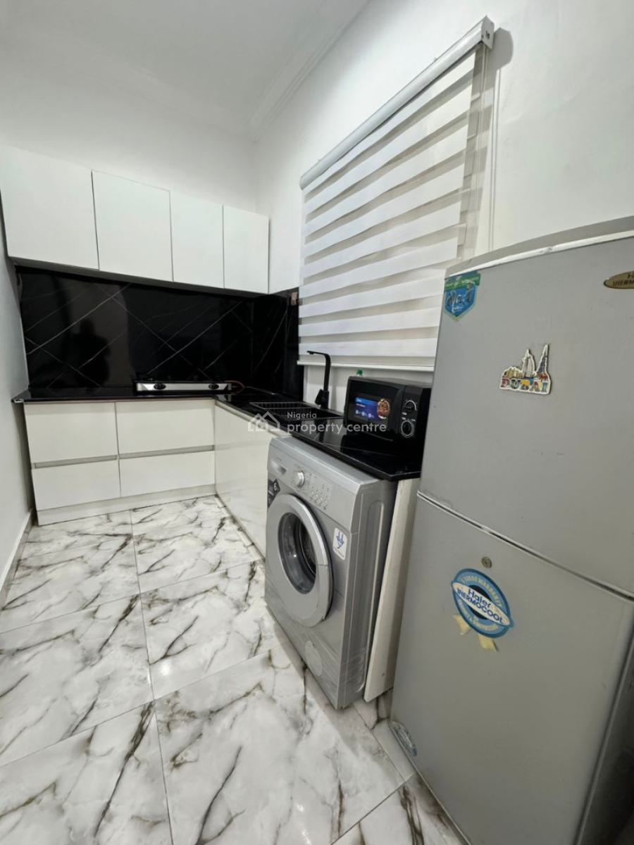 Well Furnished 1 Bedroom Apartment, Whitesand Street, Lekki Phase 1, Lekki, Lagos, Mini Flat (room and Parlour) for Rent