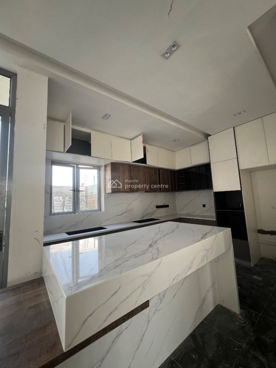 3 Bedrooms, Admiraty Way., Lekki Phase 1, Lekki, Lagos, Detached Duplex for Sale