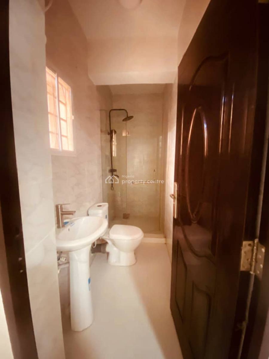 Modern Built Luxury Serviced 2 Bedrooms Apartment Upstairs in an Estate, Orchid, Lekki, Lagos, Flat / Apartment for Rent