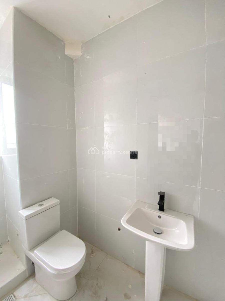 Newly Built Serviced 3 Bedroom Penthouse with Elevator, Off Freedom Way, Lekki Phase 1, Lekki, Lagos, Flat / Apartment for Sale