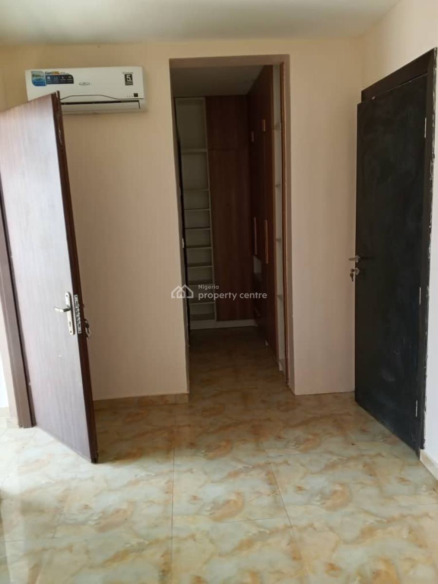 4 Bedroom Terrace Duplex with Bq, Osapa, Lekki, Lagos, Terraced Duplex for Rent