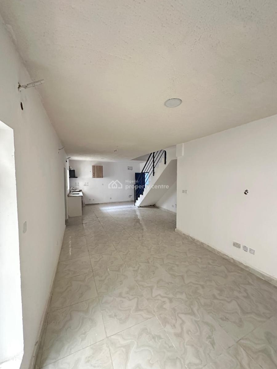 Newly Built 2 Bedroom Maisonette, Off Freedom Way, Lekki Phase 1, Lekki, Lagos, Flat / Apartment for Rent