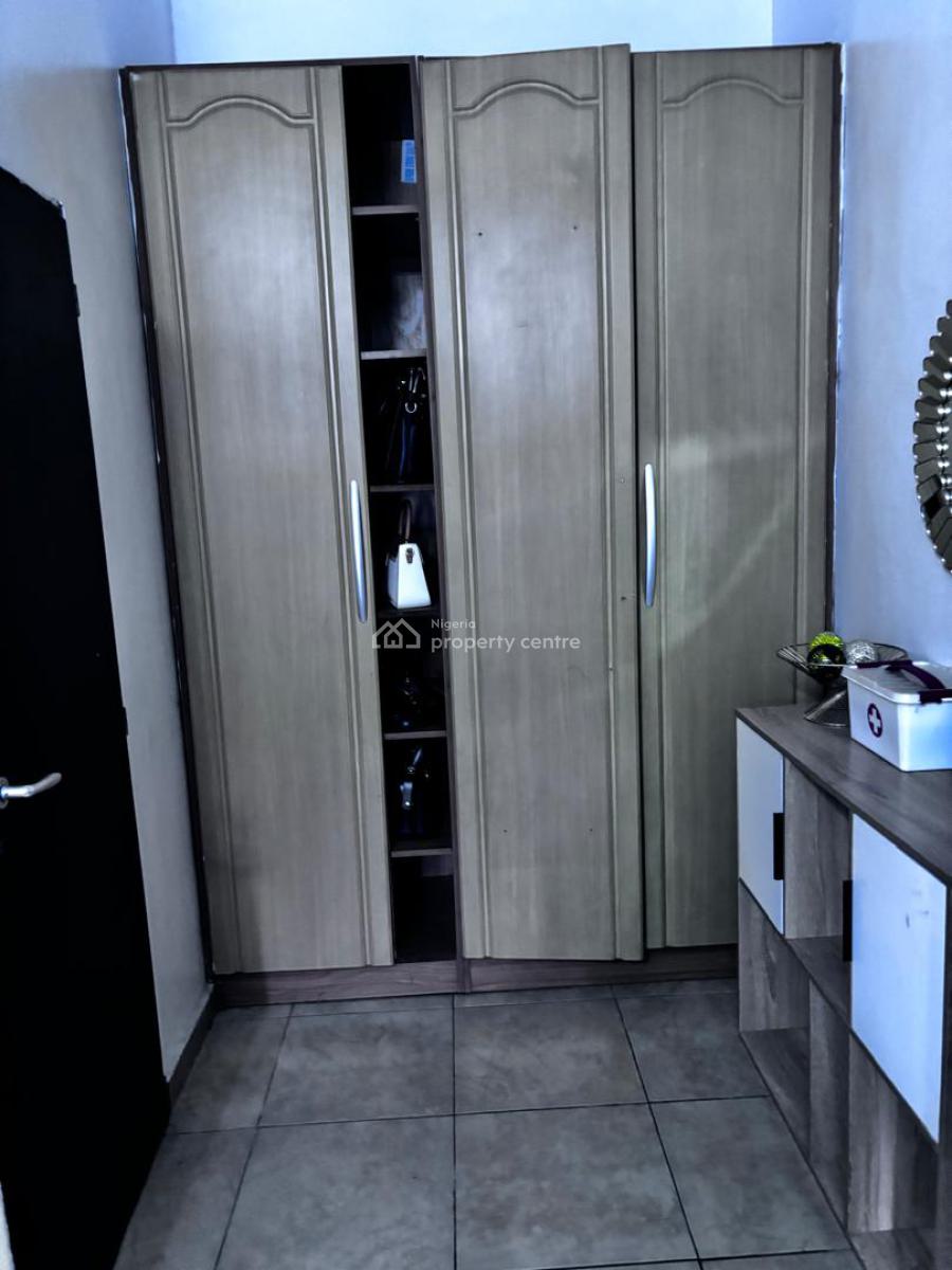 Lovely 3 Bedroom Flat Apartment, Gra Phase 2, Magodo, Lagos, Flat / Apartment for Sale