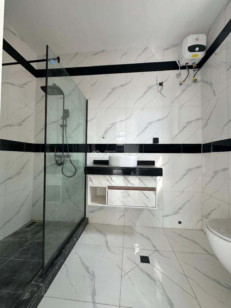 Well Finished 2 Bedroom Apartment, Off Freedom Way, Lekki Phase 1, Lekki, Lagos, Flat / Apartment for Sale