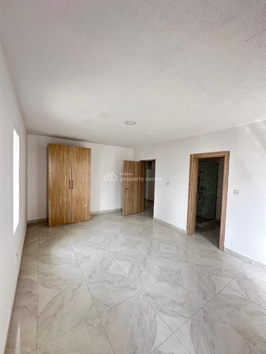 Spacious 2 Bedroom Apartment, Off Freedom Way, Lekki Phase 1, Lekki, Lagos, Flat / Apartment for Rent