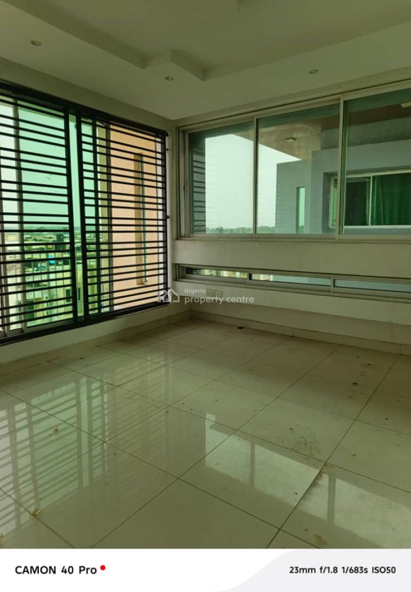Massive 3 Bedrooms Flat Upstairs, Grenadine Estate Monastery Road Sangotedo, Ajah, Lagos, Flat / Apartment for Rent