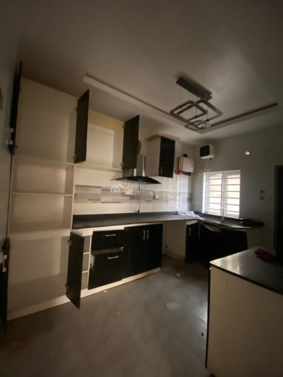 Sharp 4 Bedroom Terrace Duplex in an Estate, Shoperite Road, Sangotedo, Ajah, Lagos, Flat / Apartment for Rent