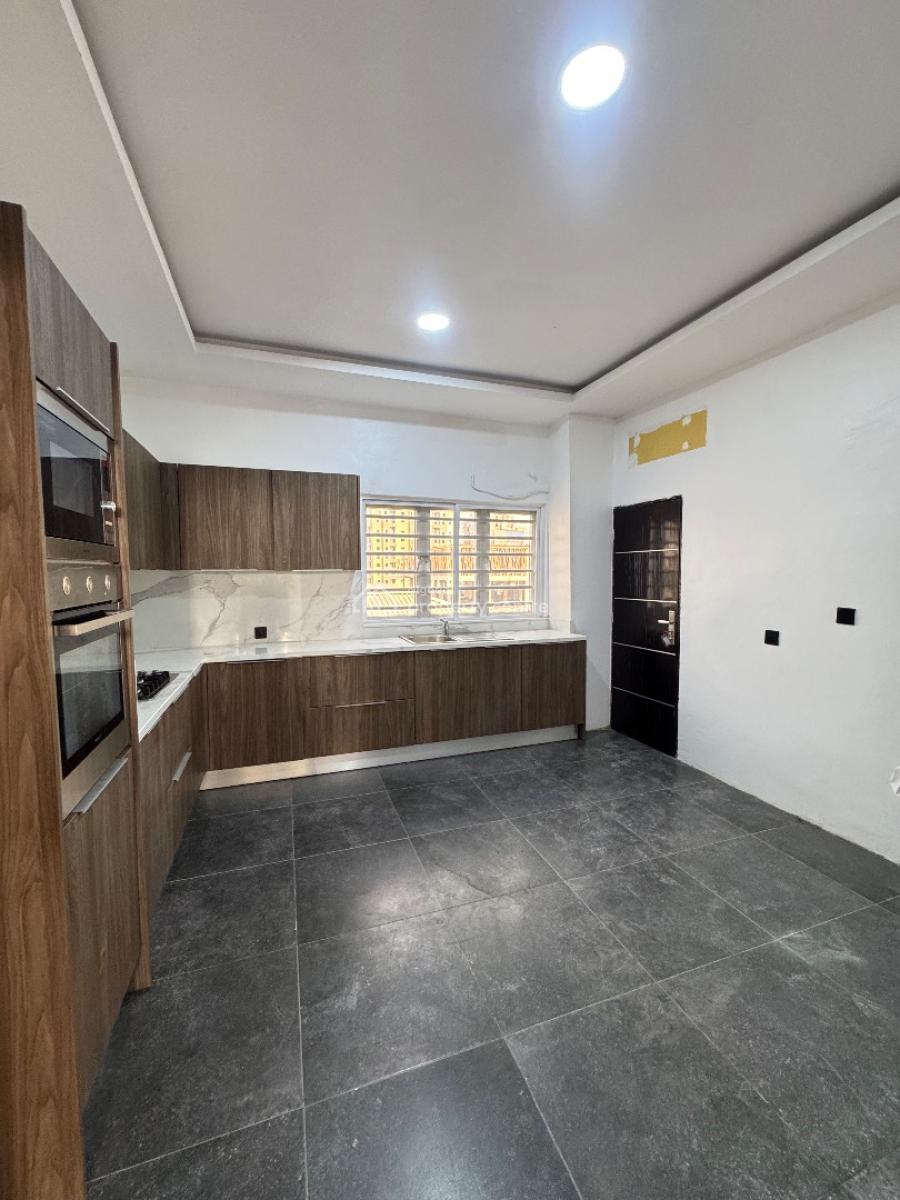 Clean Three (3) Bedroom Apartment with Bq, Ikate, Lekki, Lagos, Flat / Apartment for Rent