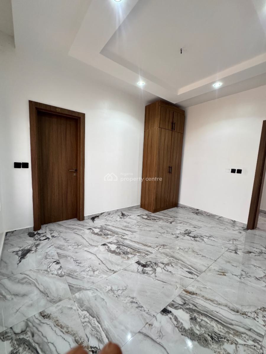 Clean Three (3) Bedroom Apartment with Bq, Ikate, Lekki, Lagos, Flat / Apartment for Rent