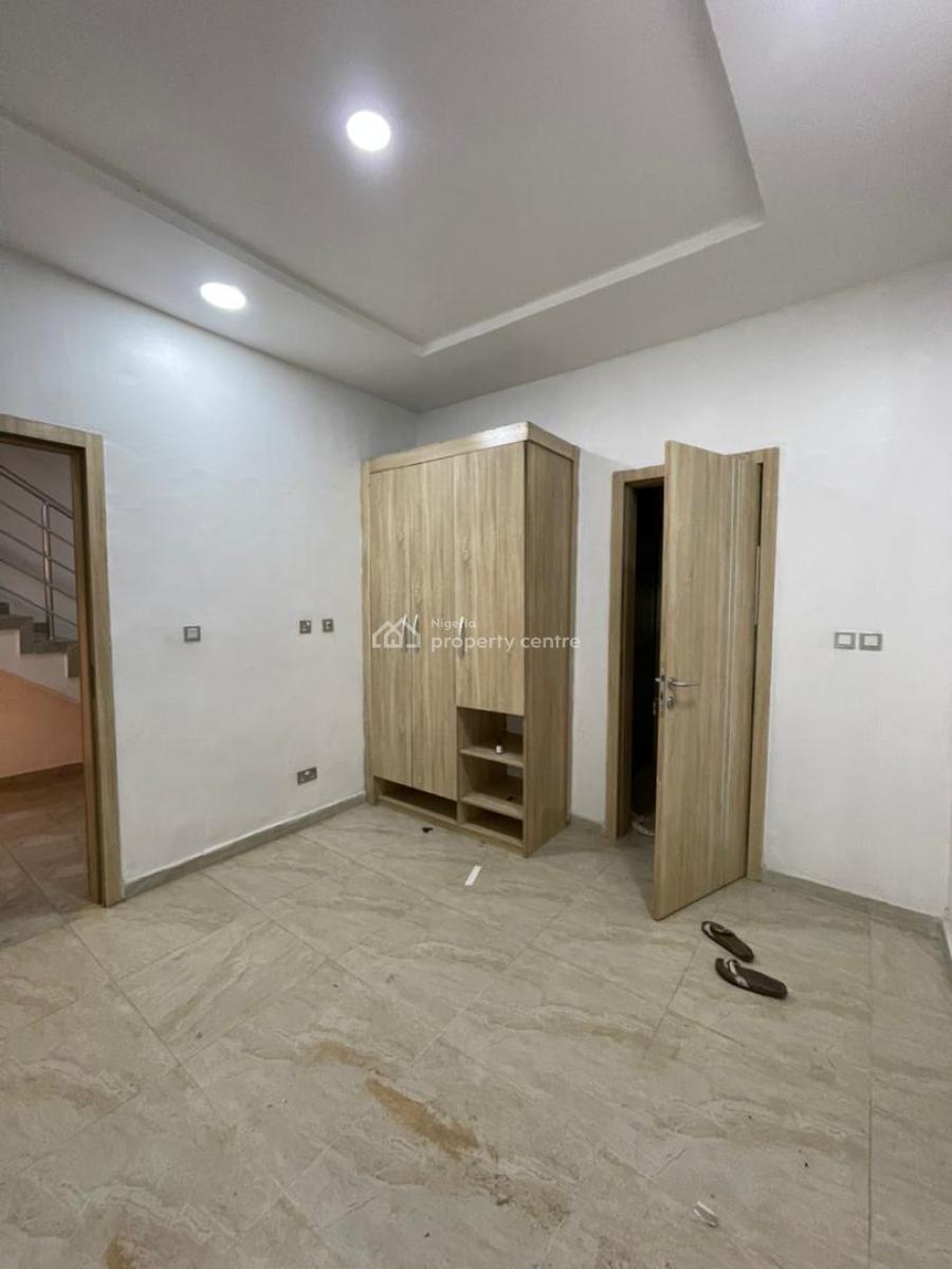 Well-designed 4-bedroom Semi-detached Home with Private Bq, Chevron, Lekki, Lagos, Semi-detached Duplex for Rent