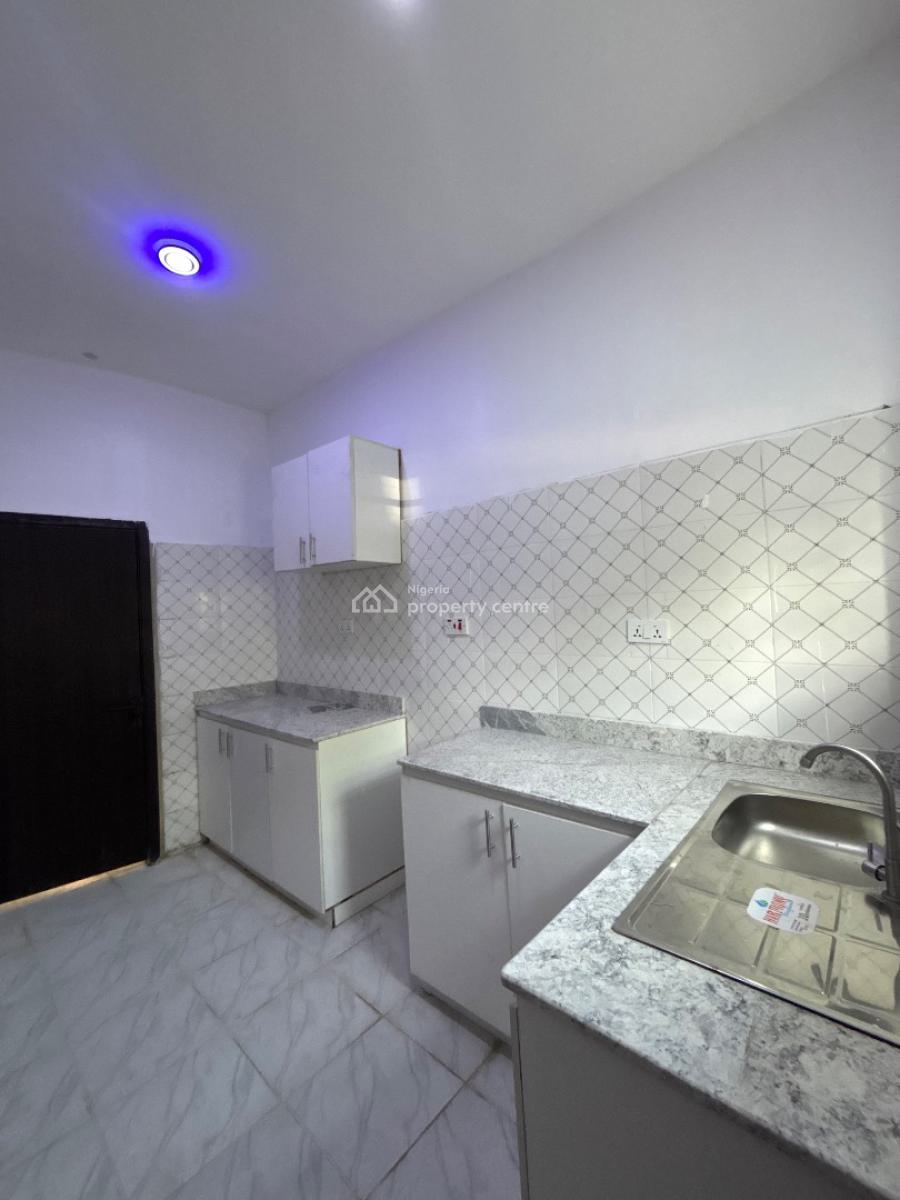 2 Bedroom Apartment, Abijo, Lekki, Lagos, Block of Flats for Sale