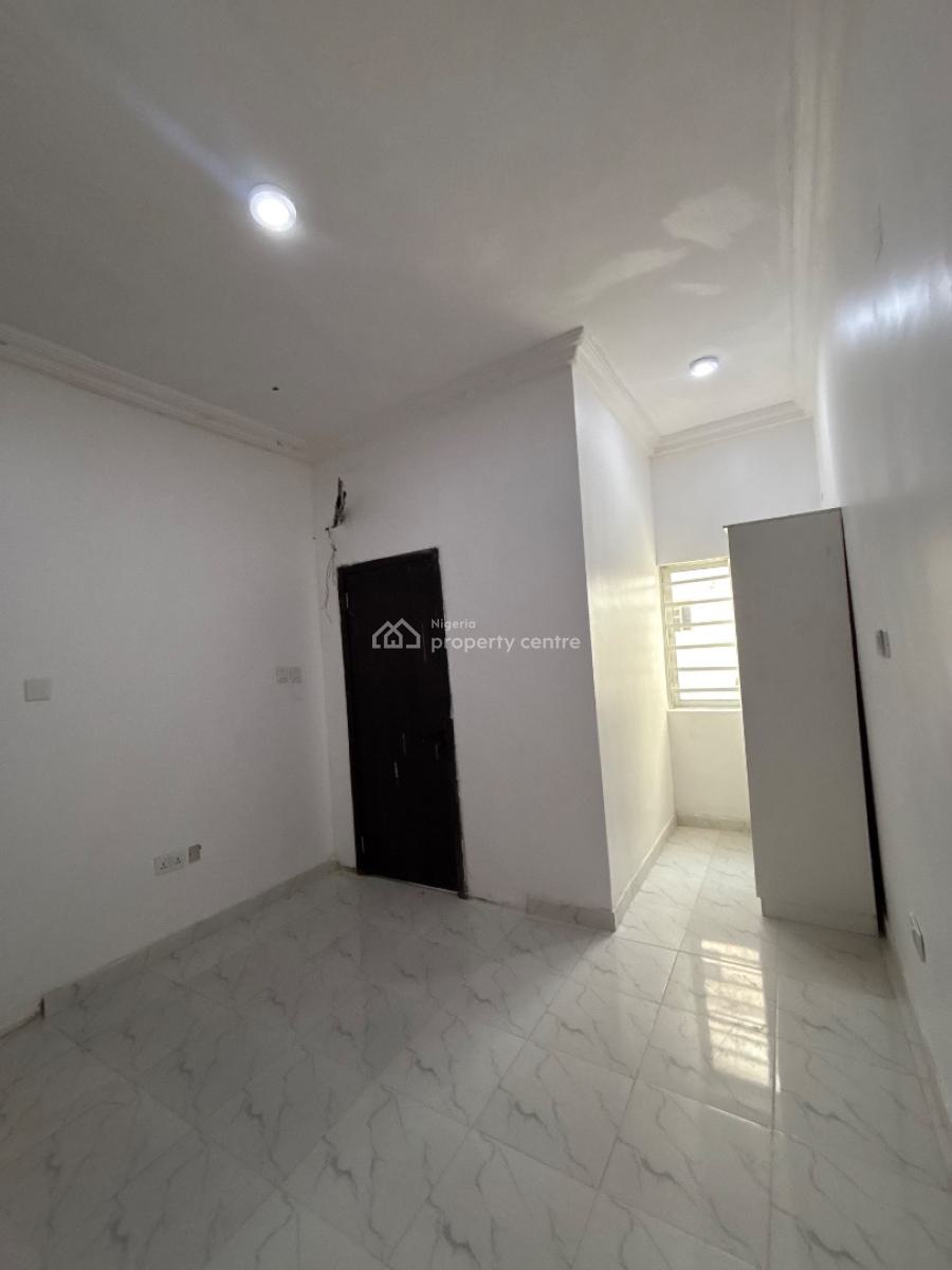 2 Bedroom Apartment, Abijo, Lekki, Lagos, Block of Flats for Sale