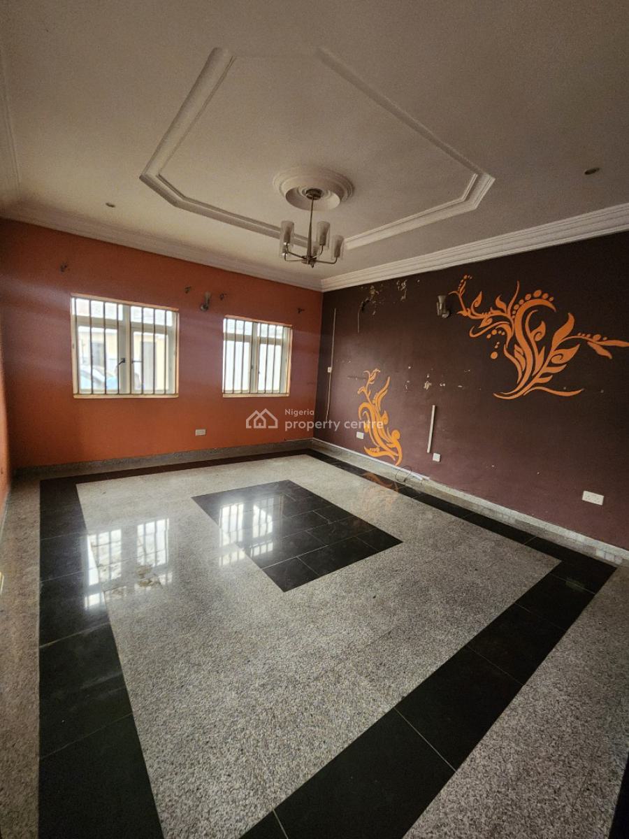 Well-maintained 5-bedroom Semi-detached Duplex with Bq, Off Falolu, Masha, Surulere, Lagos, Semi-detached Duplex for Sale