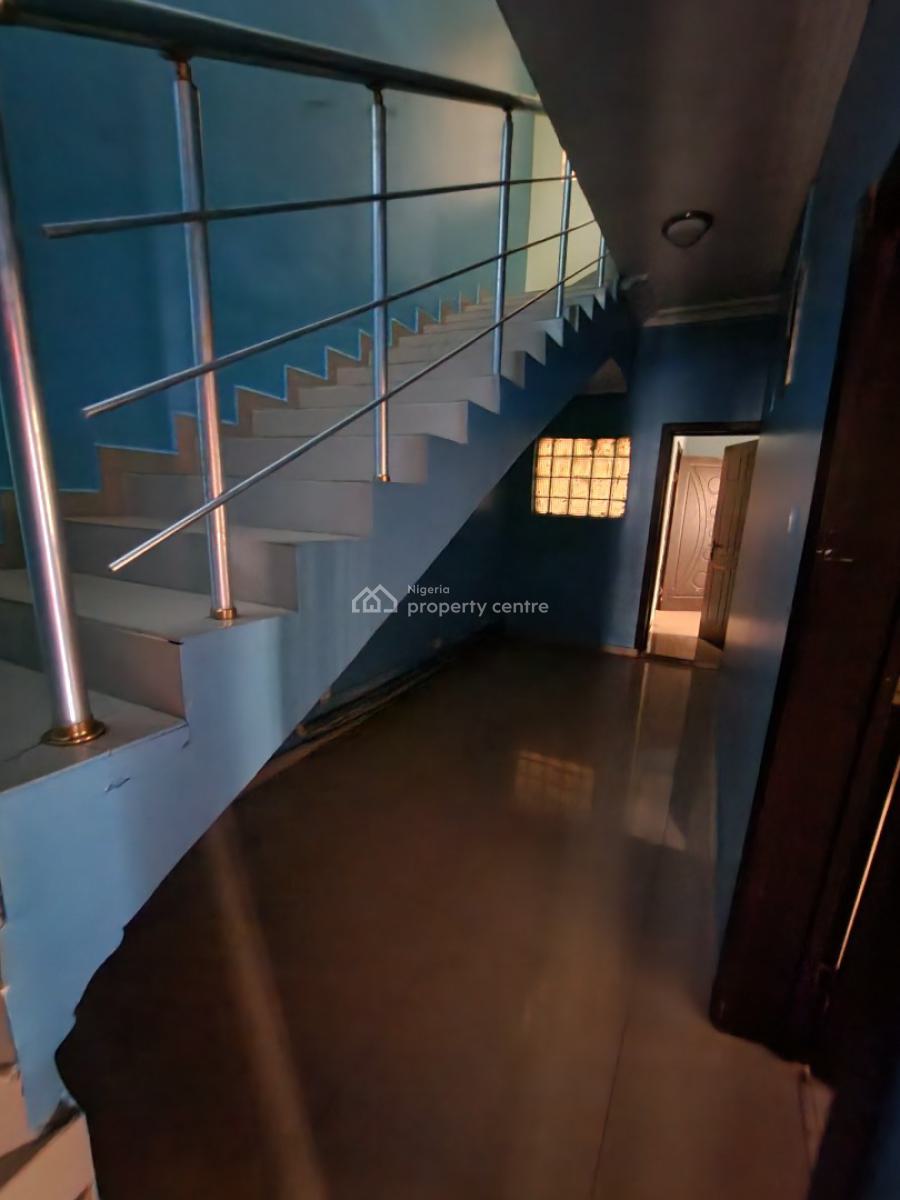 Well-maintained 5-bedroom Semi-detached Duplex with Bq, Off Falolu, Masha, Surulere, Lagos, Semi-detached Duplex for Sale