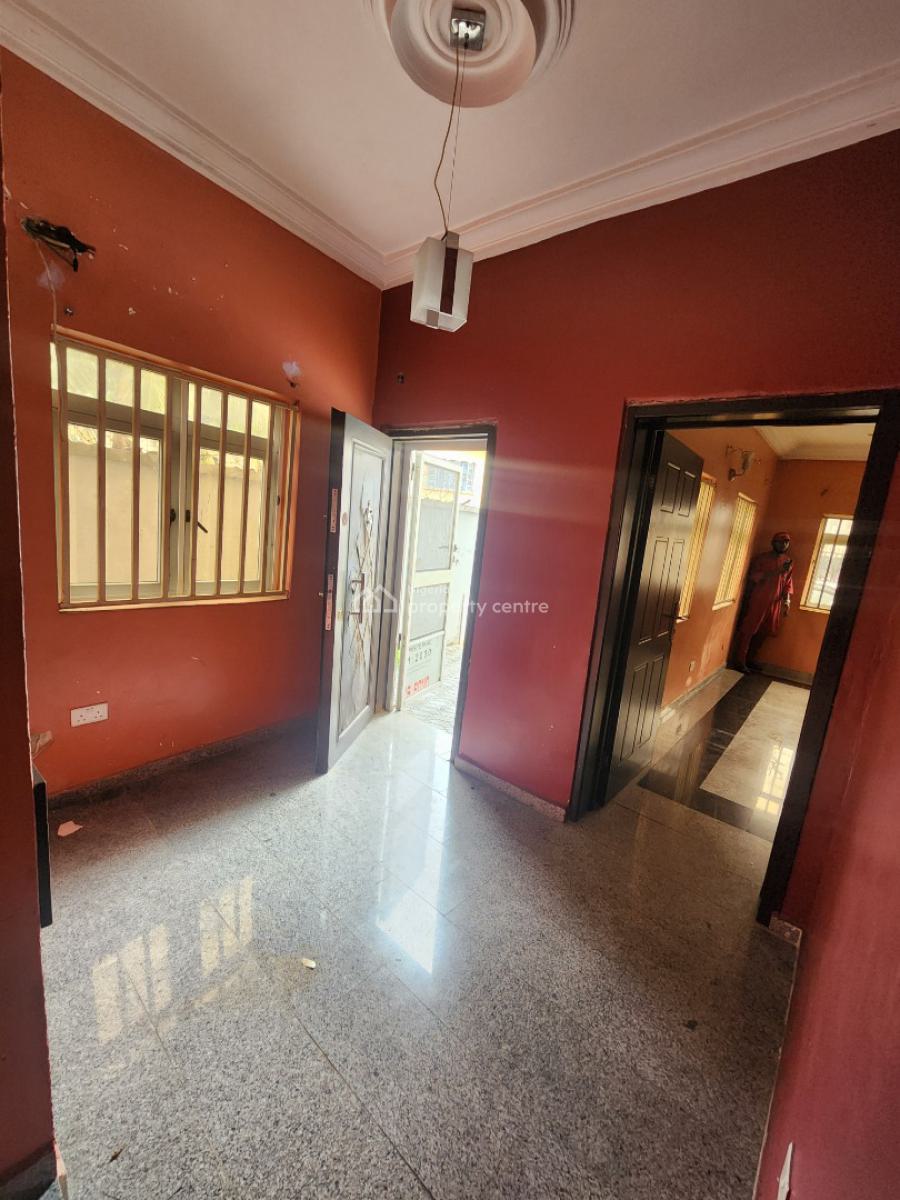 Well-maintained 5-bedroom Semi-detached Duplex with Bq, Off Falolu, Masha, Surulere, Lagos, Semi-detached Duplex for Sale