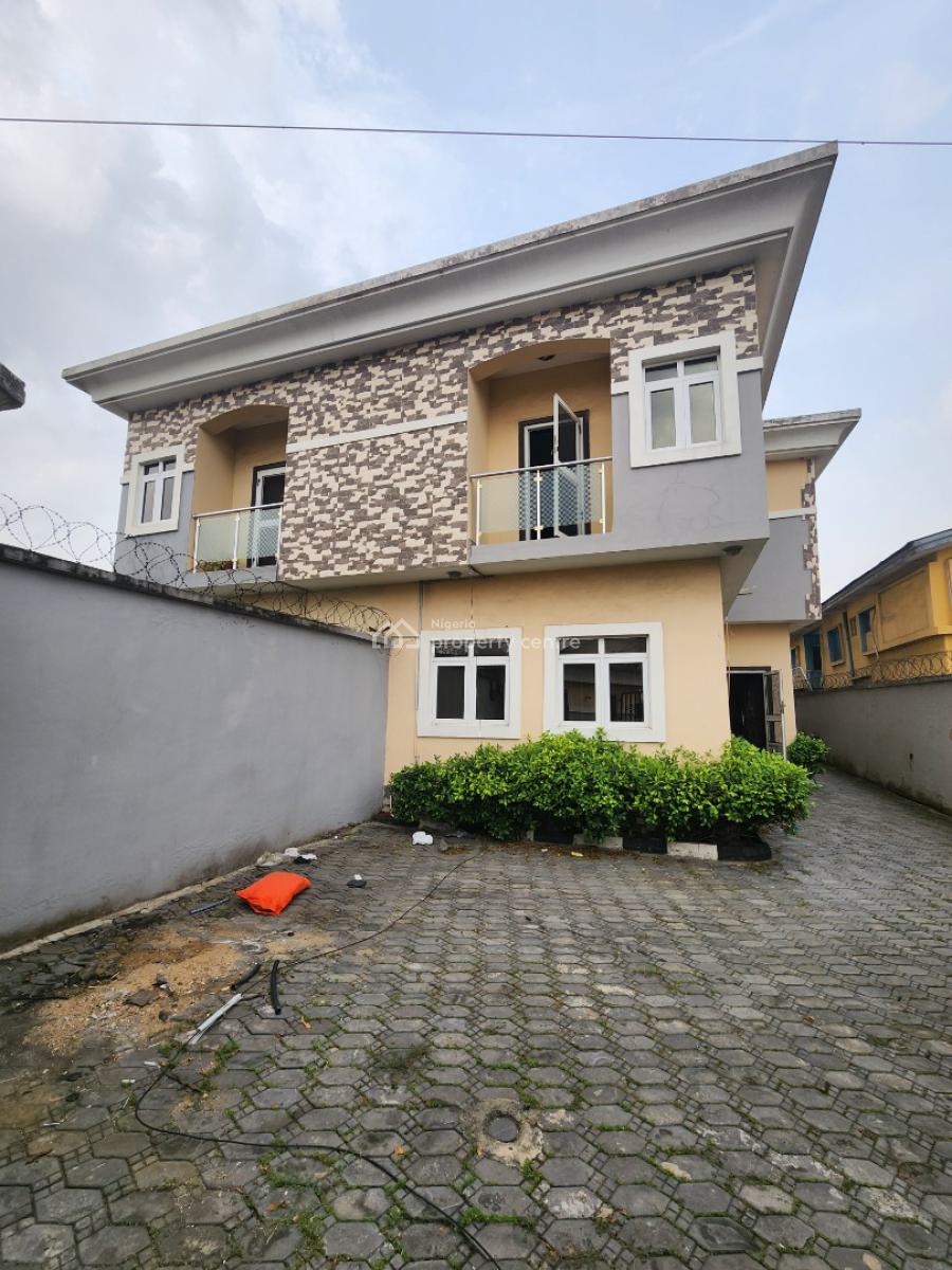 Well-maintained 5-bedroom Semi-detached Duplex with Bq, Off Falolu, Masha, Surulere, Lagos, Semi-detached Duplex for Sale
