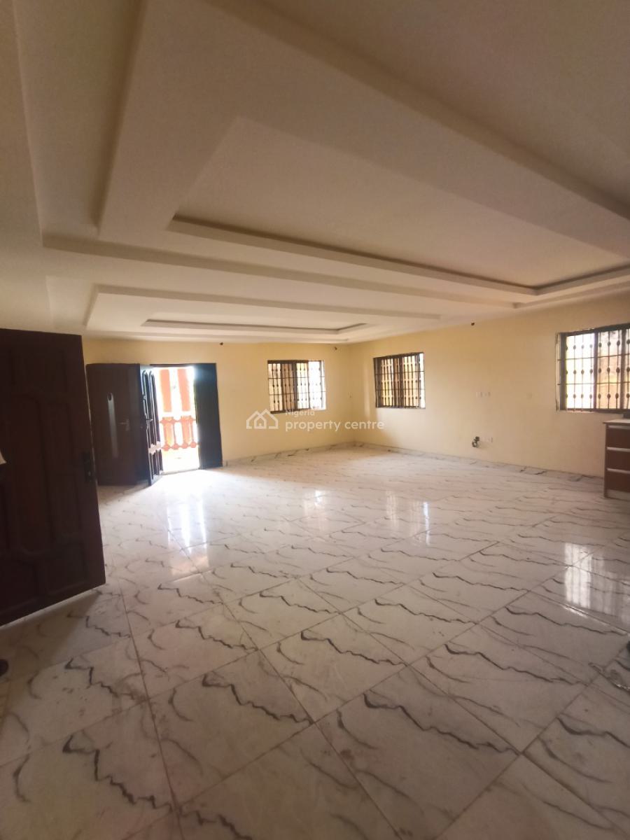 Newly Renovated Spacious 2 Bedroom Apartment, Sagamu, Ogun, Flat / Apartment for Rent