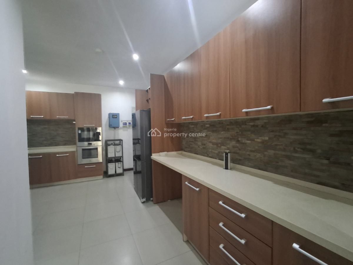 Nicely Maintained 3 Bedroom Flat with Study, Old Ikoyi, Ikoyi, Lagos, Flat / Apartment for Rent