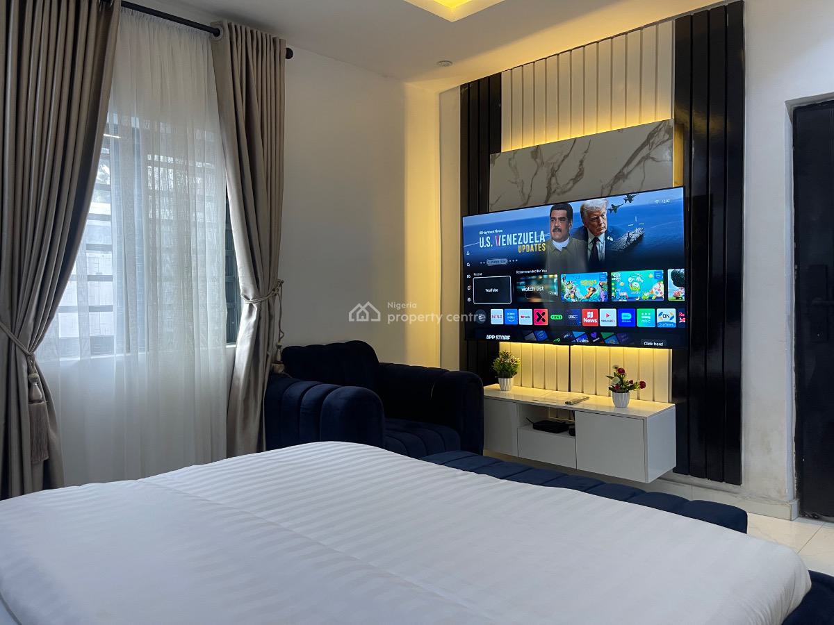 White House Studio Apartment, Oba Babinton Ashaye Crescent,, Omole Phase 1, Ikeja, Lagos, Self Contain (single Rooms) Short Let