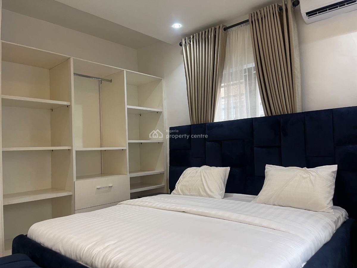 White House Studio Apartment, Oba Babinton Ashaye Crescent,, Omole Phase 1, Ikeja, Lagos, Self Contain (single Rooms) Short Let