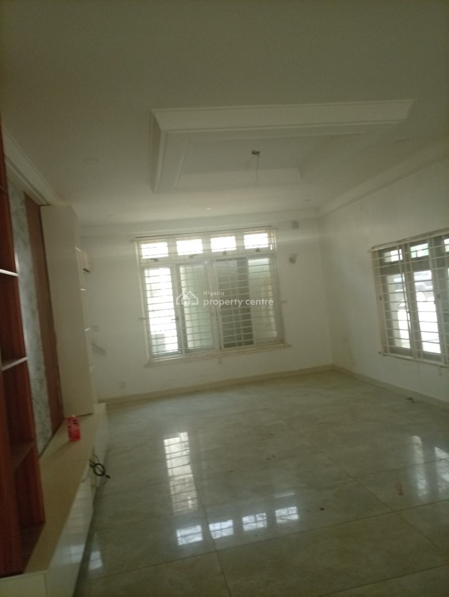 Spacious 3 Bedroom Terraced Duplex with a Bq, Asokoro District, Abuja, Terraced Duplex for Rent