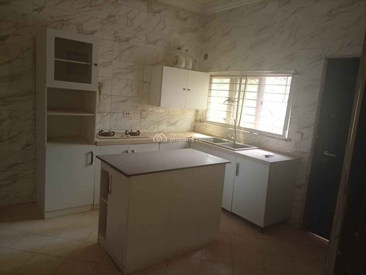 Spacious 3 Bedroom Terraced Duplex with a Bq, Asokoro District, Abuja, Terraced Duplex for Rent