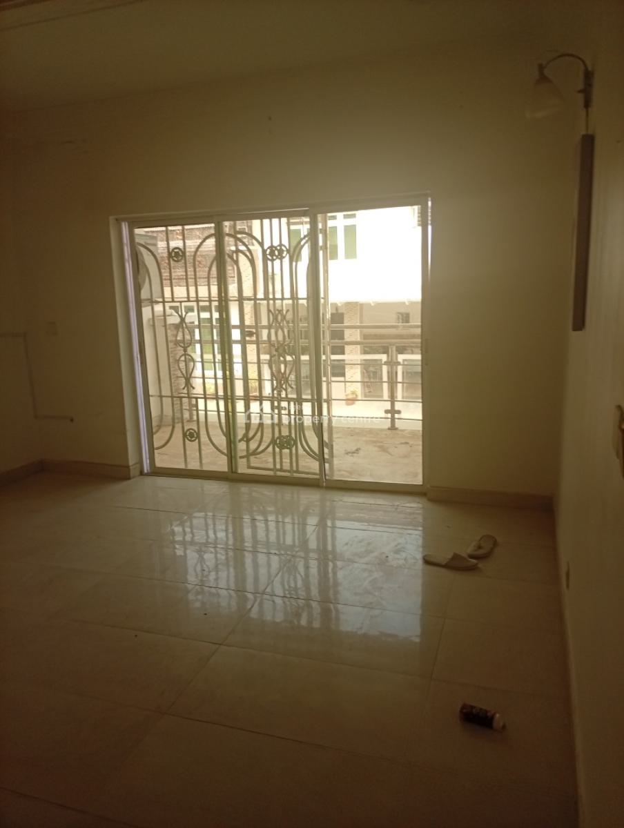 Spacious 3 Bedroom Terraced Duplex with a Bq, Asokoro District, Abuja, Terraced Duplex for Rent