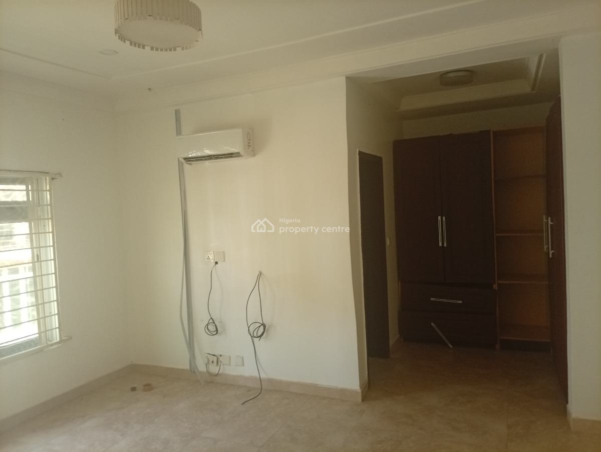 Spacious 3 Bedroom Terraced Duplex with a Bq, Asokoro District, Abuja, Terraced Duplex for Rent