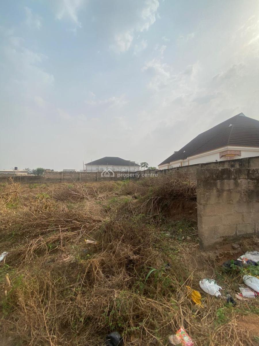890 Sqm of Land Is Available, Akure, Ondo, Mixed-use Land for Sale