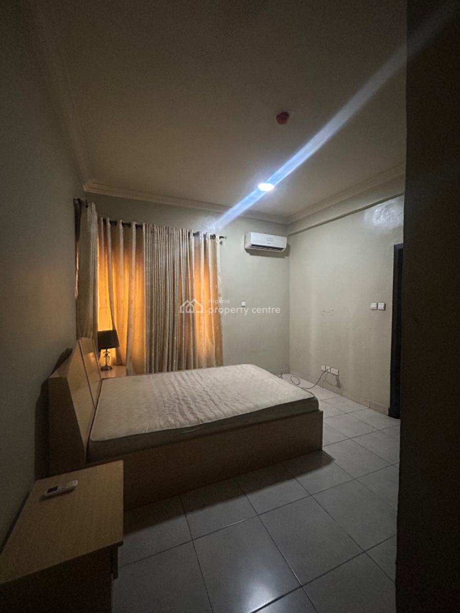 Well Maintained, Serviced Three Bedroom Apartment, Pinnock Beach Estate, Osapa, Lekki, Lagos, Flat / Apartment for Rent