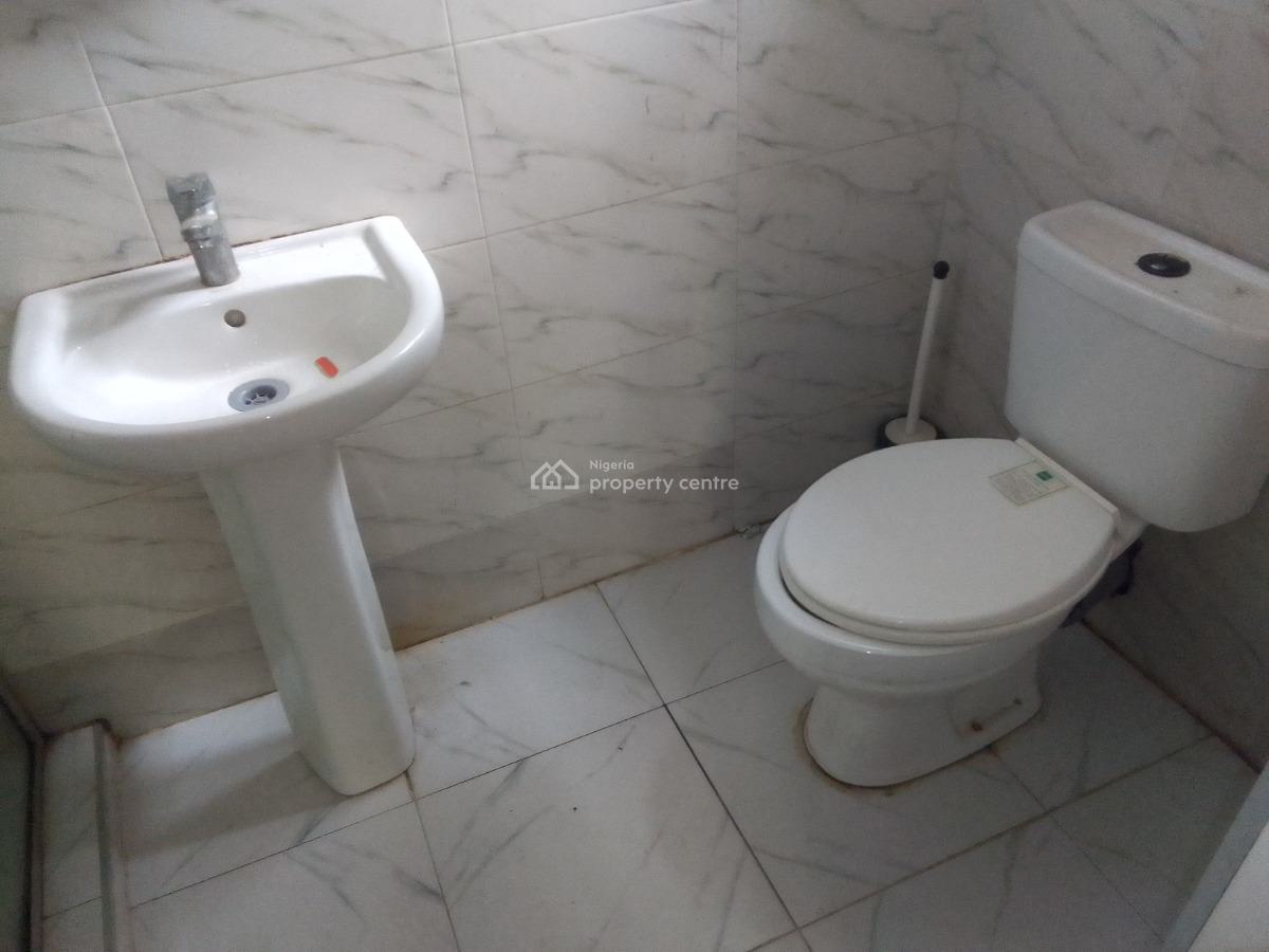 Spacious Luxury 2 Bedroom Flat with Excellent Features, Ogombo, Ajah, Lagos, Flat / Apartment for Rent
