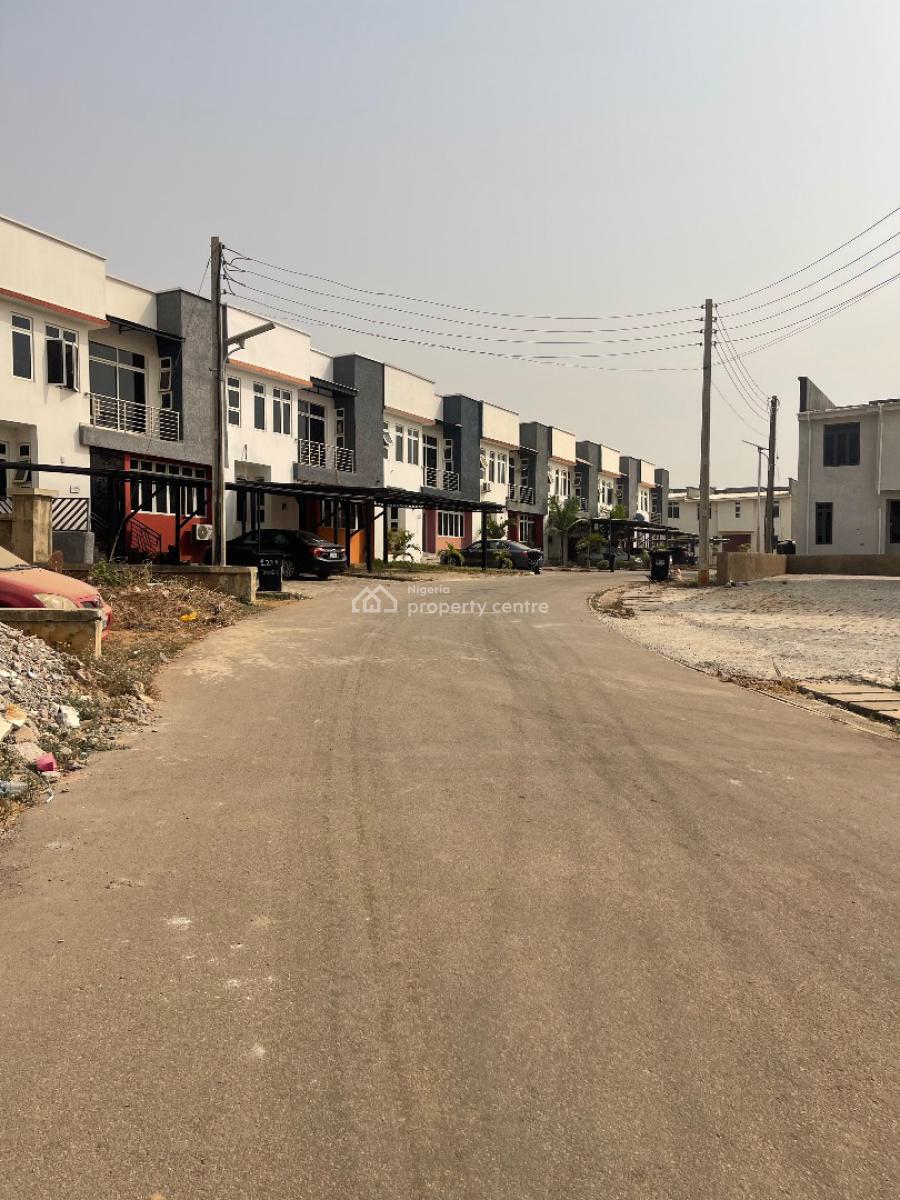 3 Bedrooms Terrace Duplex with 1 Room Bq, Dantata Estate, Gwarinpa, Abuja, Terraced Duplex for Sale