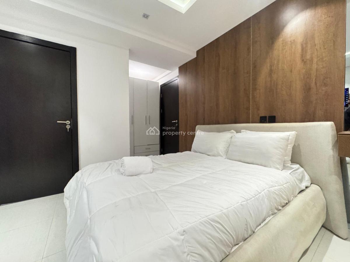 Furnished (2) Bedroom Apartment with Pool & Bq, Ikate, Lekki, Lagos, Flat / Apartment for Rent