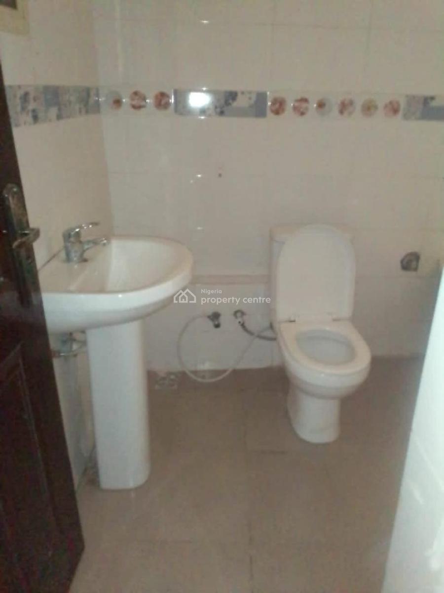Specious 2 Bedroom Flat, Oral Estate By Chevron, Ikota, Lekki, Lagos, Flat / Apartment for Rent