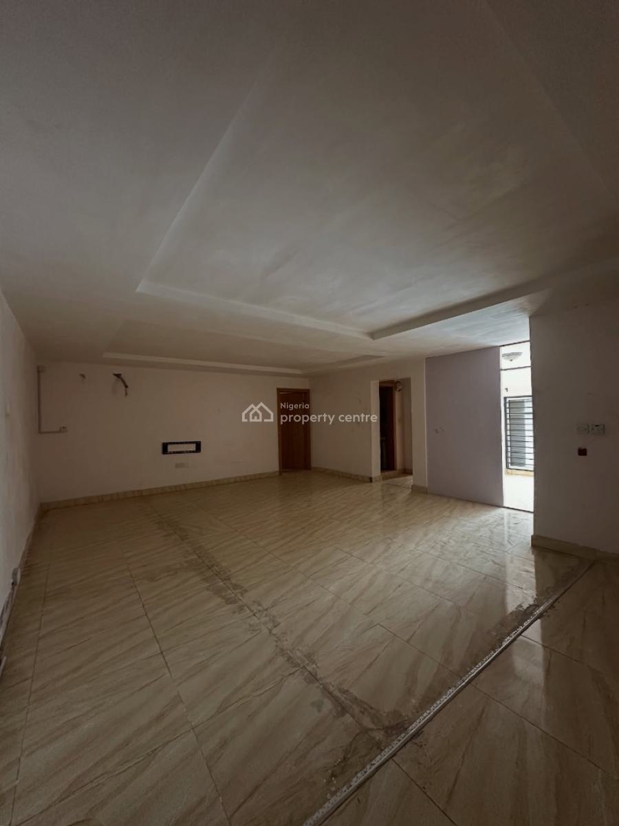 Spacious Mini Flat with Large Compound, Lekki Phase 1, Lekki, Lagos, Mini Flat (room and Parlour) for Rent