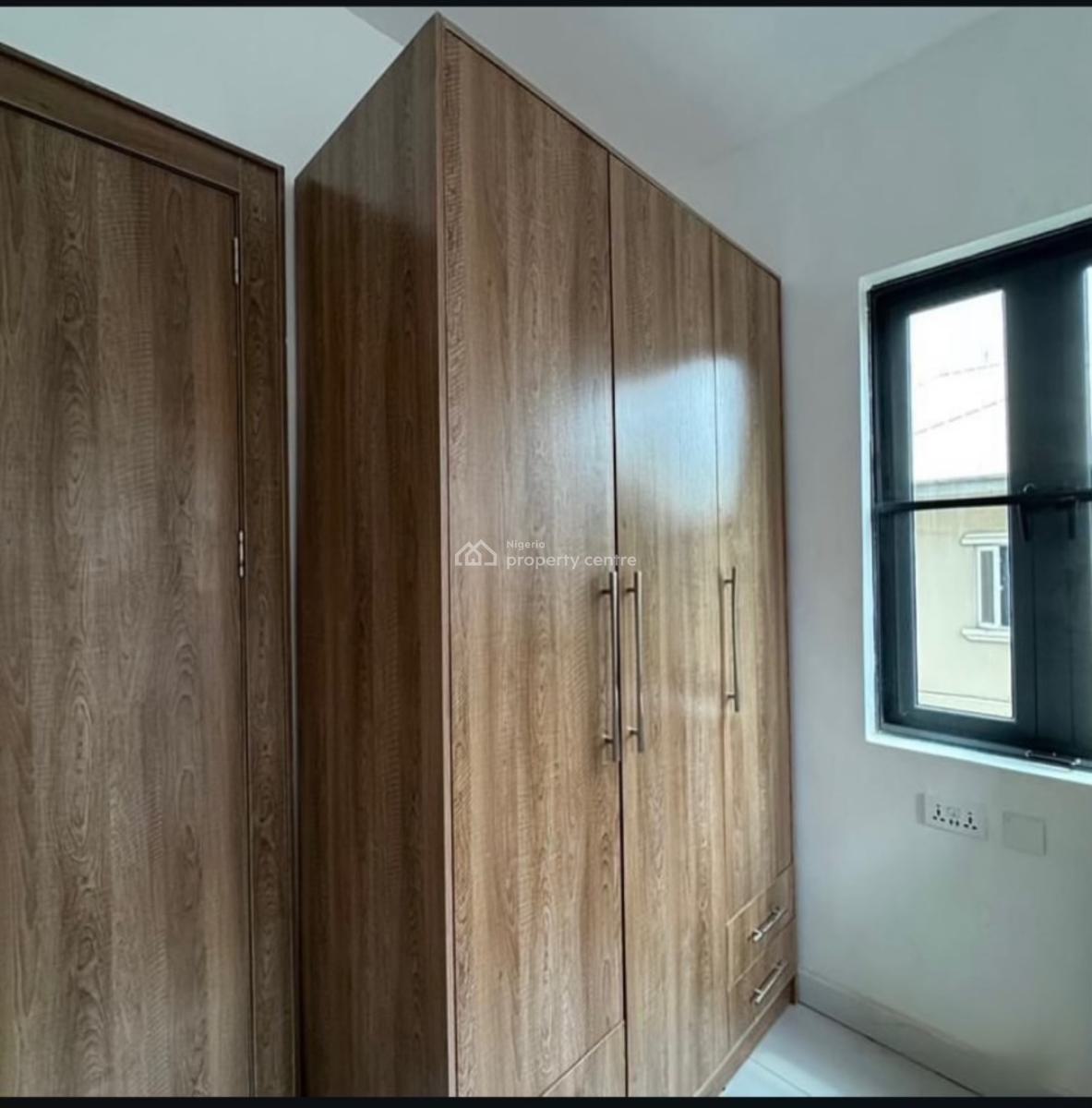 3 Bedroom Spacious Apartment with a Bq, Yaba, Lagos, Flat / Apartment for Sale