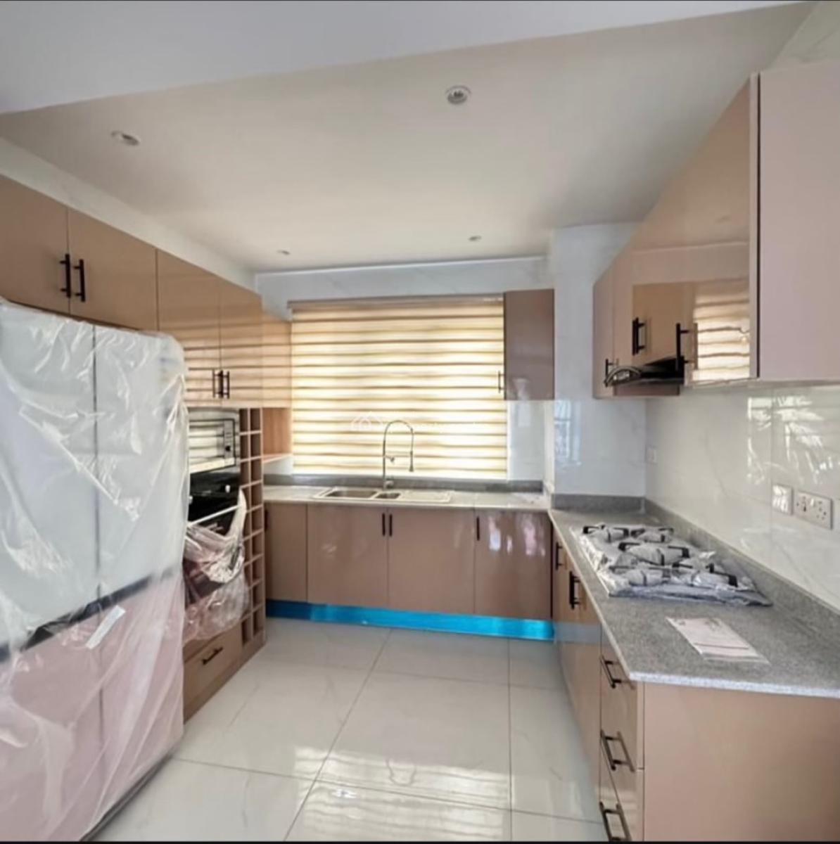 3 Bedroom Spacious Apartment with a Bq, Yaba, Lagos, Flat / Apartment for Sale