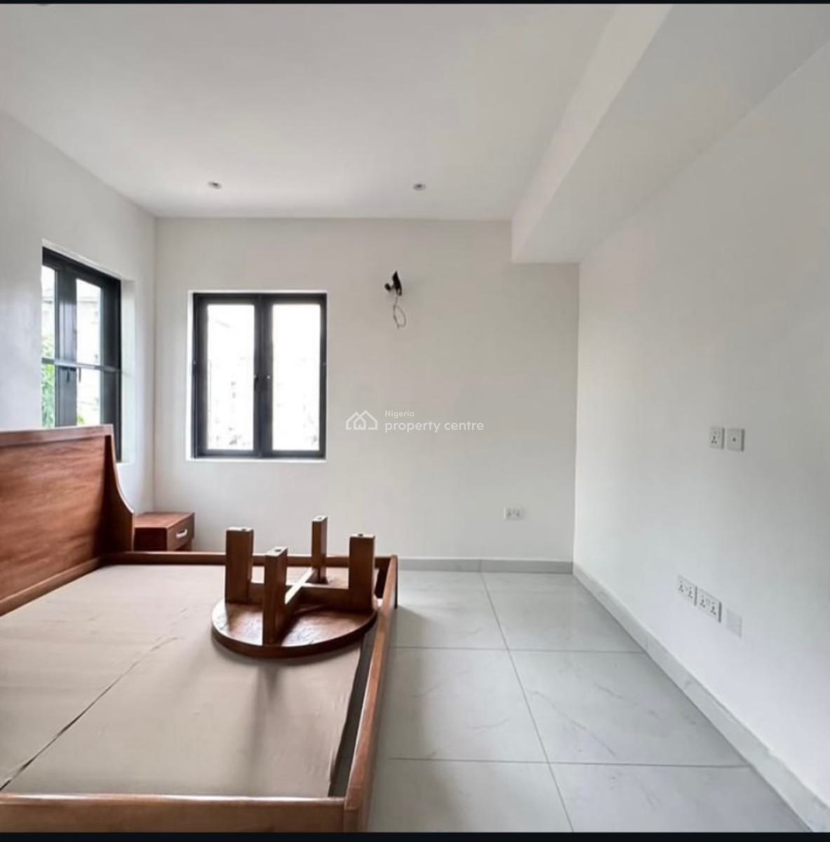 3 Bedroom Spacious Apartment with a Bq, Yaba, Lagos, Flat / Apartment for Sale