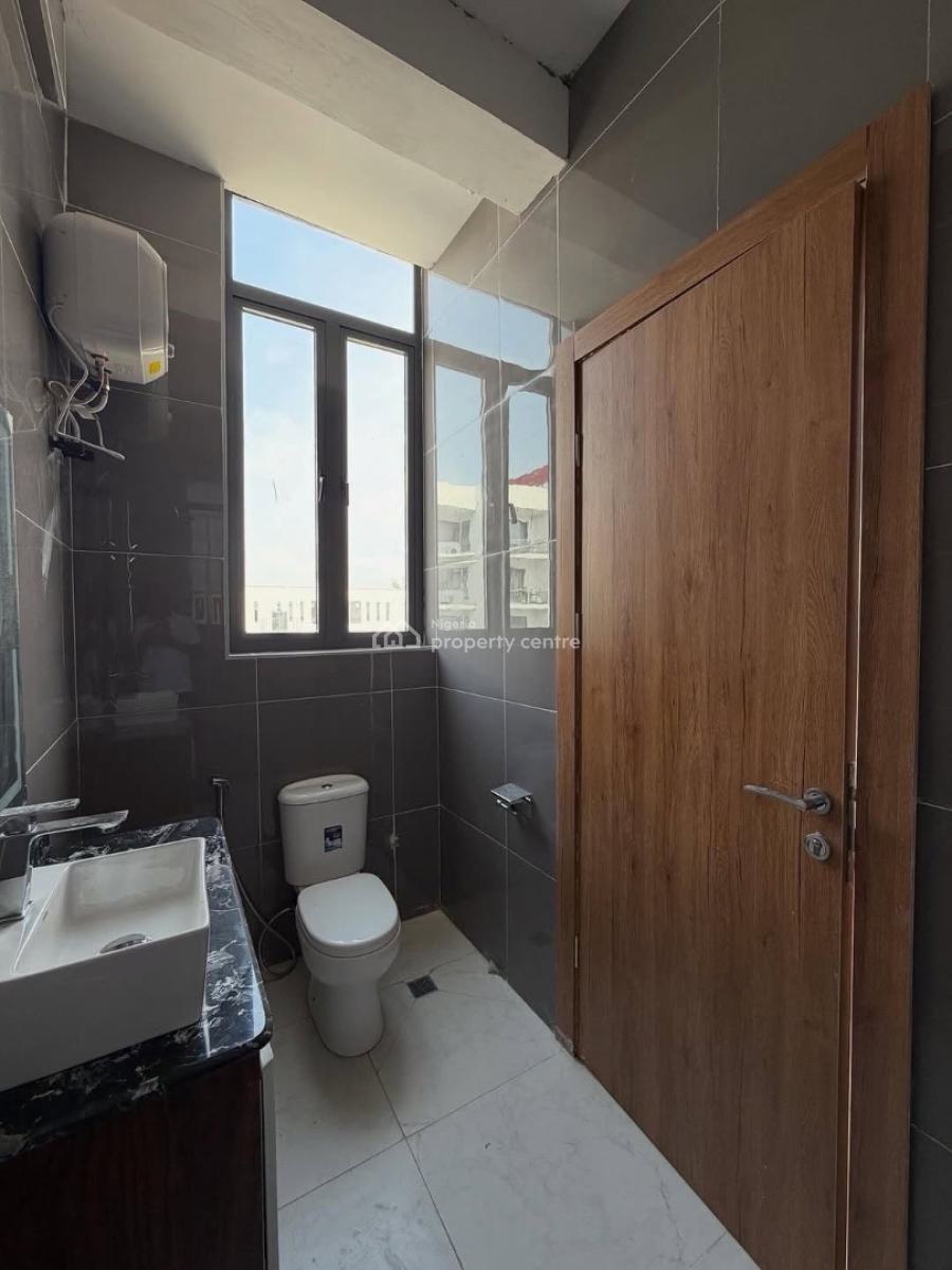 Serviced 2 Bedroom with Pool, Lekki Phase 1, Lekki, Lagos, Flat / Apartment for Rent